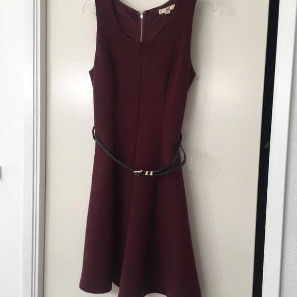 YA Los Angeles. Burgundy fit and flare dress. Great condition. Medium - Picture 10 of 11